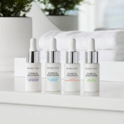 Mary Kay Clinical Solutions® Ferulic + Niacinamide Brightener -GlowUp Cosmetics J2003448 UNL GB 788 CLINICAL BOOSTER LIFESTYLE FAMILY WT