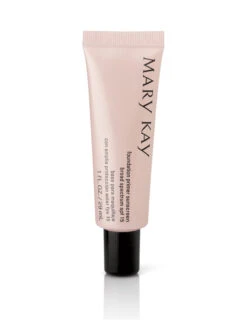 Mary Kay® Foundation Primer Sunscreen Broad Spectrum SPF 15*